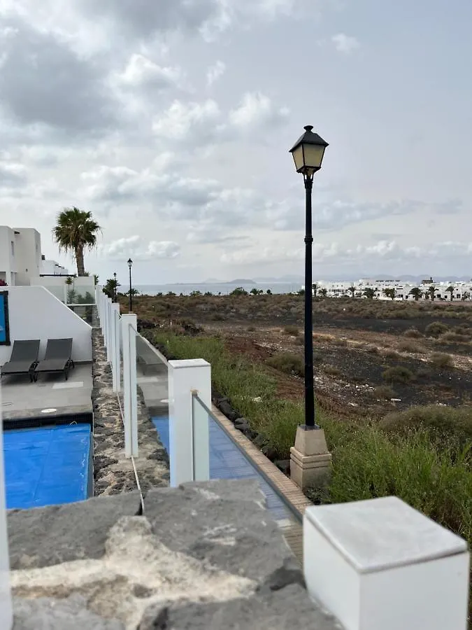 Villa Dompi con vistas al mar y a Fuerteventura Playa Blanca  Playa Blanca (Lanzarote)